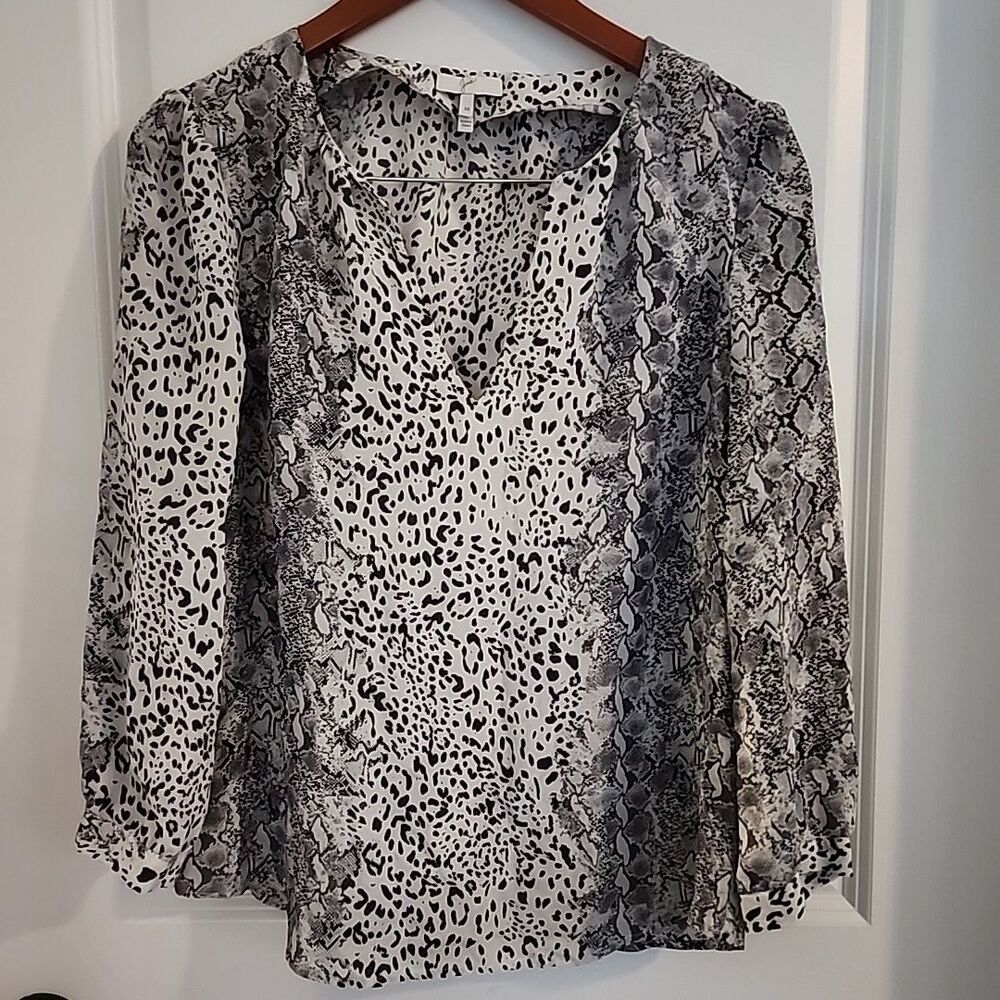 Joie 100% Silk Blouse Womens Size M Gray Animal Snake Print V Neck Sheer Top